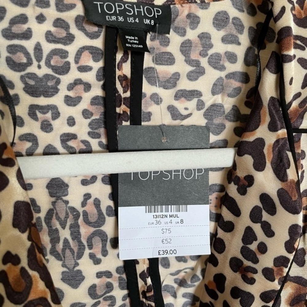 NWT - top shop- Leopard blouse - Picture 10 of 12